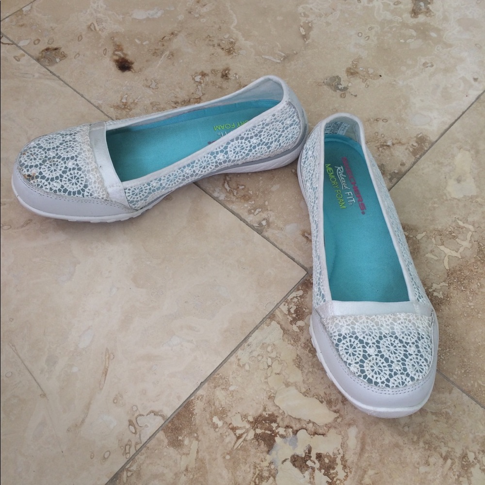 White sketchers